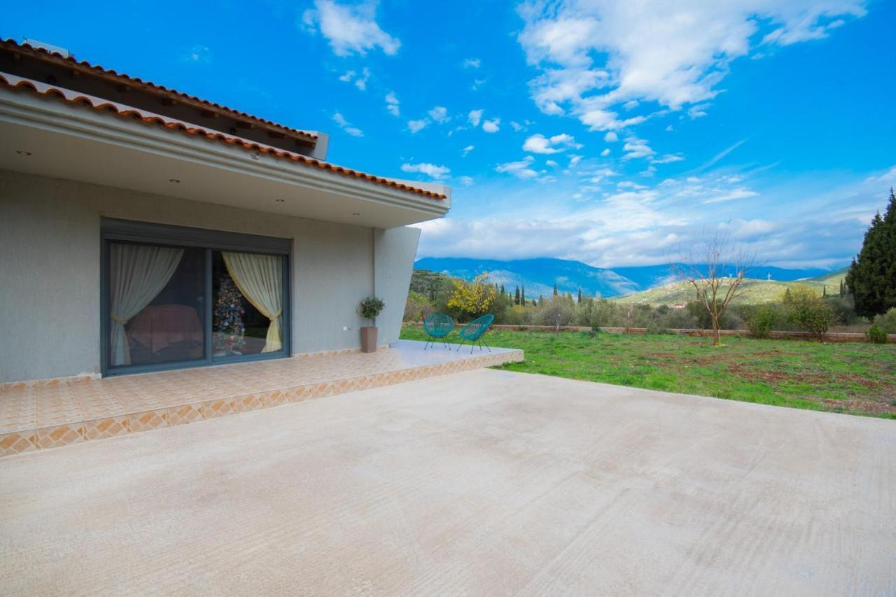 Stellas Near Arachova Appartement